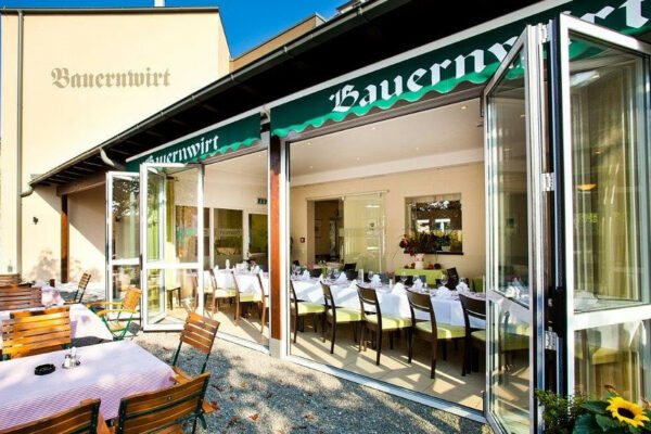 Gastgarten und Schank beim Bauernwirt in Graz